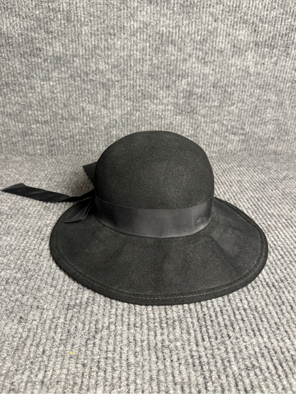 Vintage Arlin Women’s Black Wide-Brim Wool Felt Hat with Ribbon